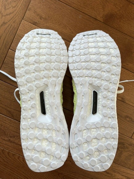 Athletic_Shoes